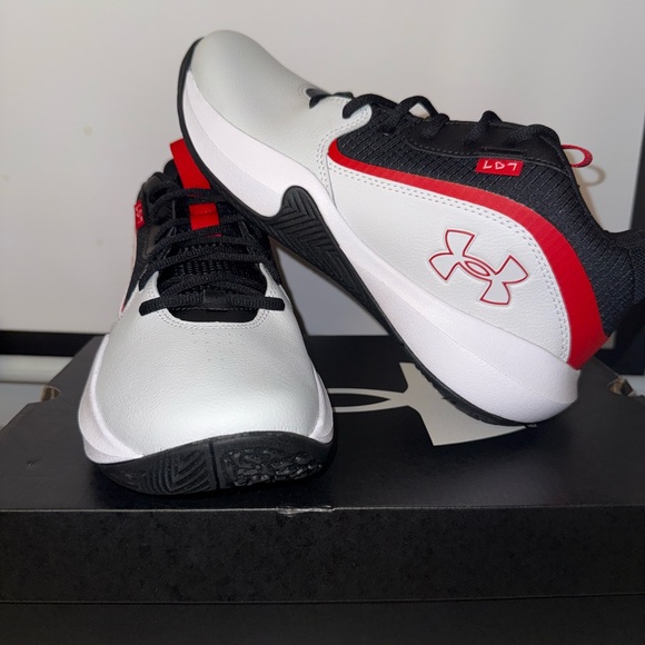 Under Armour Gray and Red UA Lockdown 7 Shoes - Picture 1 of 6